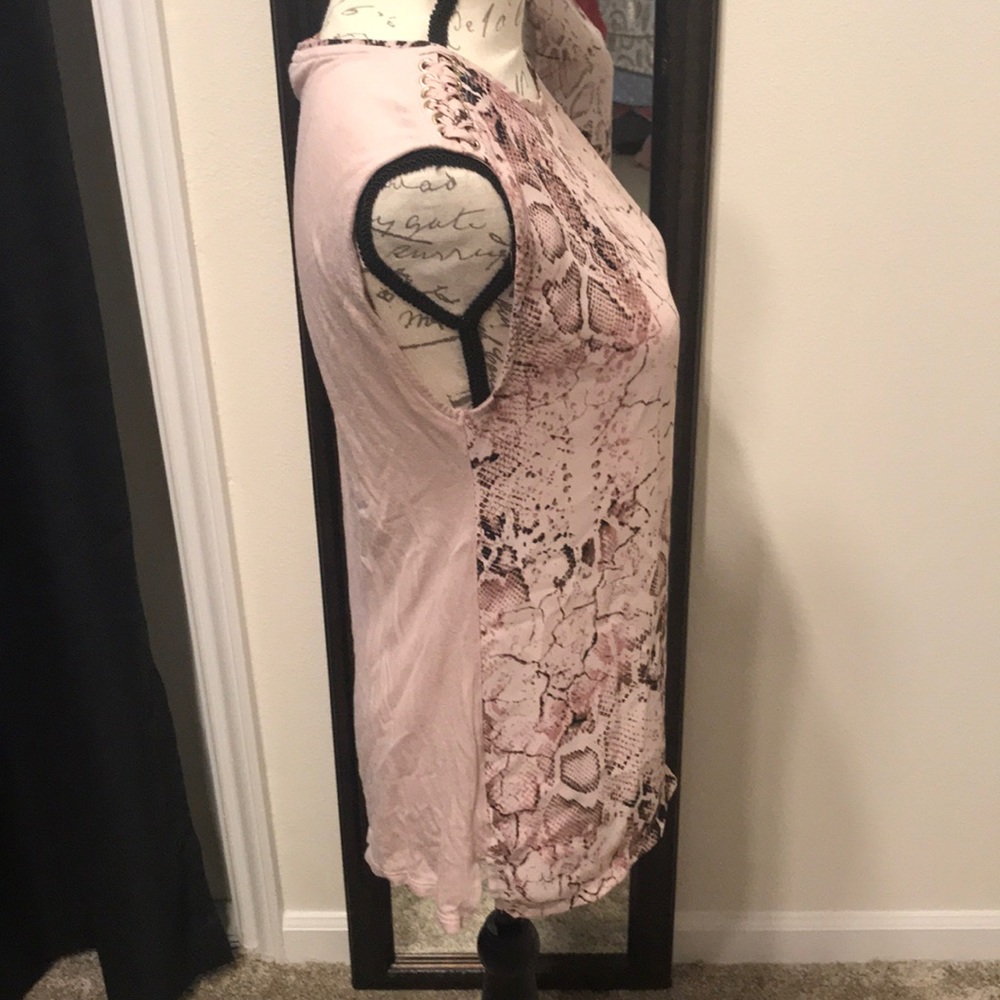 Snake pattern blouse - Picture 2 of 4